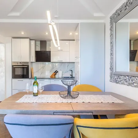 Gorgeous In With Wifi Apartment