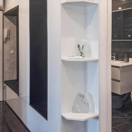 Stunning In With Kitchen * Rijeka